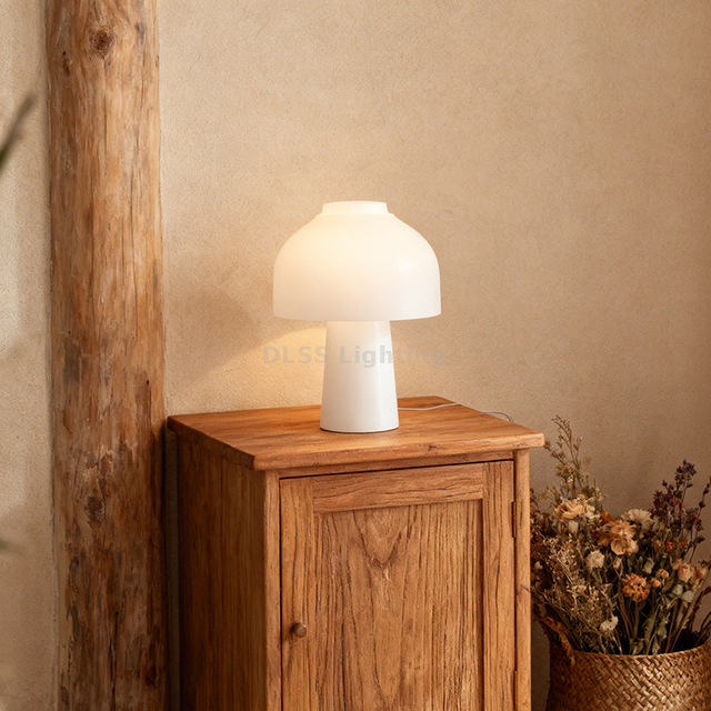 China Supplier Modern Style Decoration Room Living Led Table Lamps