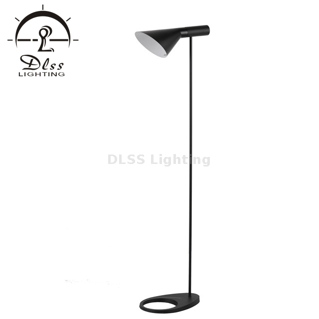 Industrial Floor Lamp for Living Room - with Adjustable Metal Head, Farmhouse Standing Lamp Reading Pole Lamp